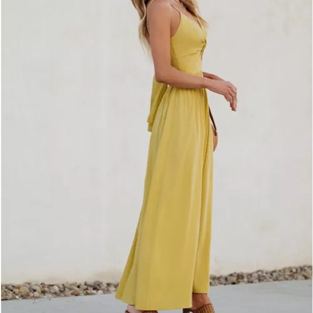 NWT CUPSHE Women's Front Twist & Keyhole
Maxi Beach Dress Size Small - Picture 4 of 6